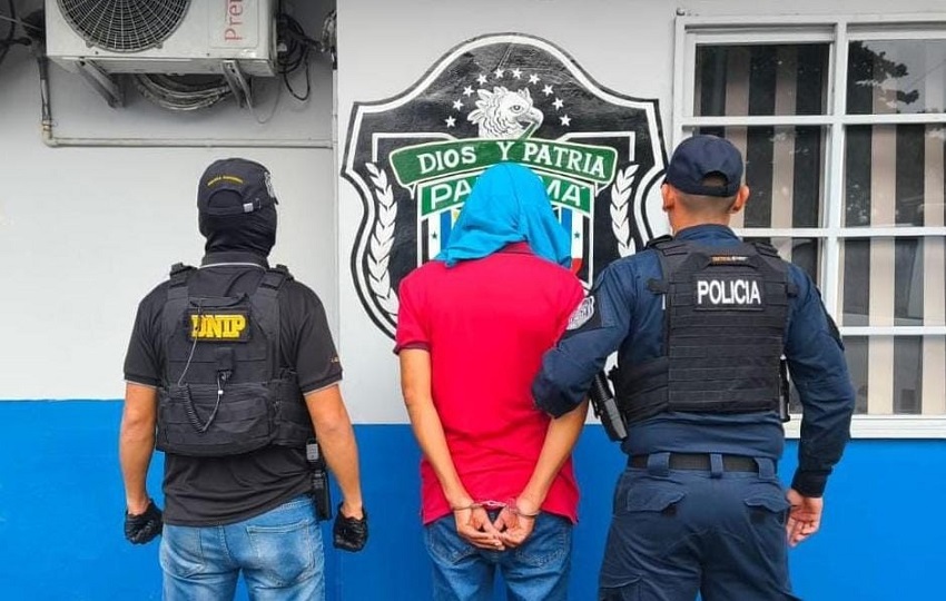 Nelson García fue detenido en su residencia por el presunto delito de sustracción de documentos públicos y falsificación de sellos. Foto. Eric Montenegro