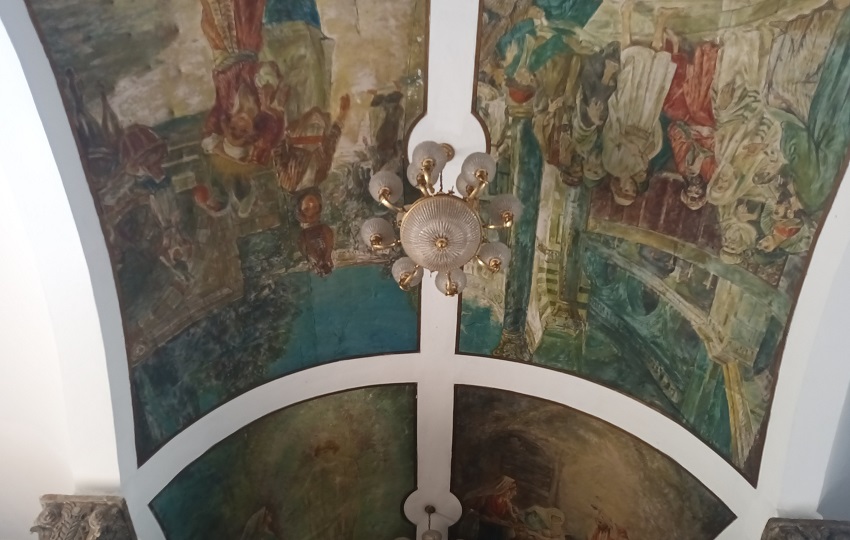 En cada tramo del techo de la Basílica Menor hay pasajes importnates de la Biblia. Foto. Melquíades Vásquez
