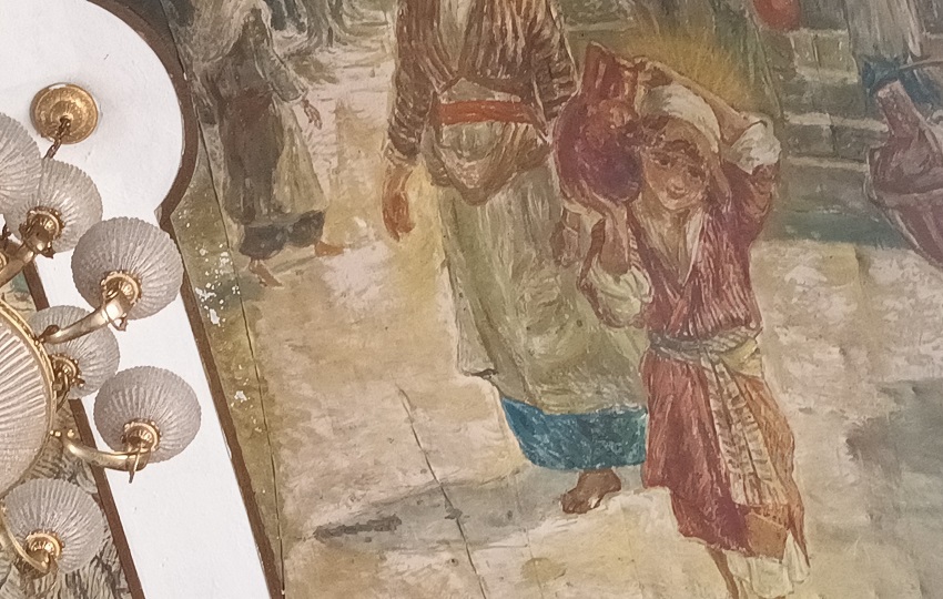 Los turistas al llegar a este templo aprecian en su justra dimensión estas obras de arte. Foto. Melquíades Vásquez