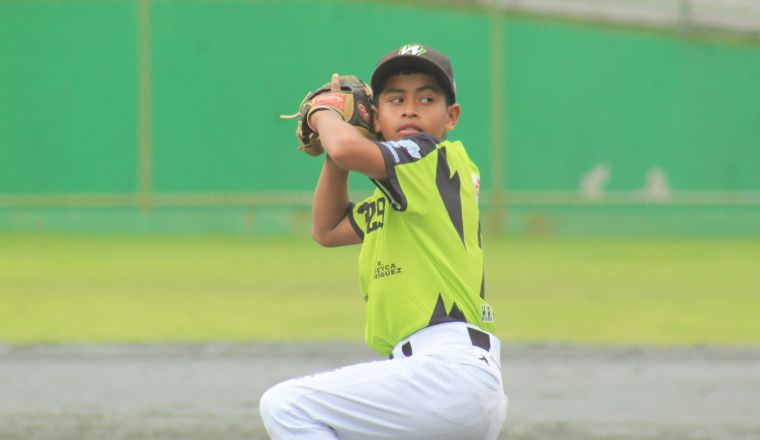 Alams Rodríguez, lanzador de Panamá Oeste. Foto: Fedebeis