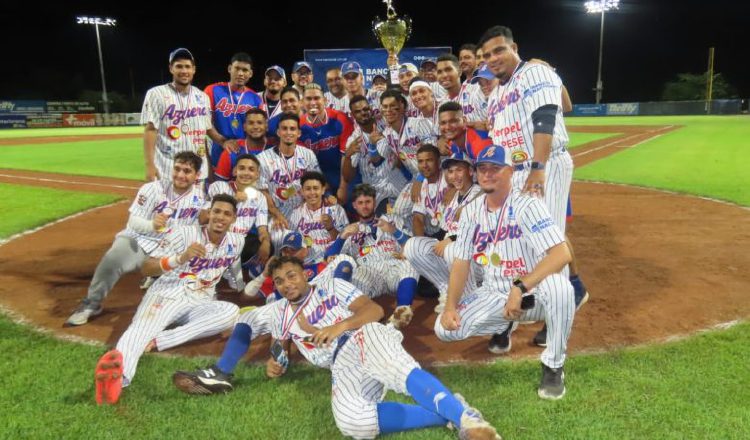 Azuero ganó el título en la primer versión del U23 Foto: Fedebeis