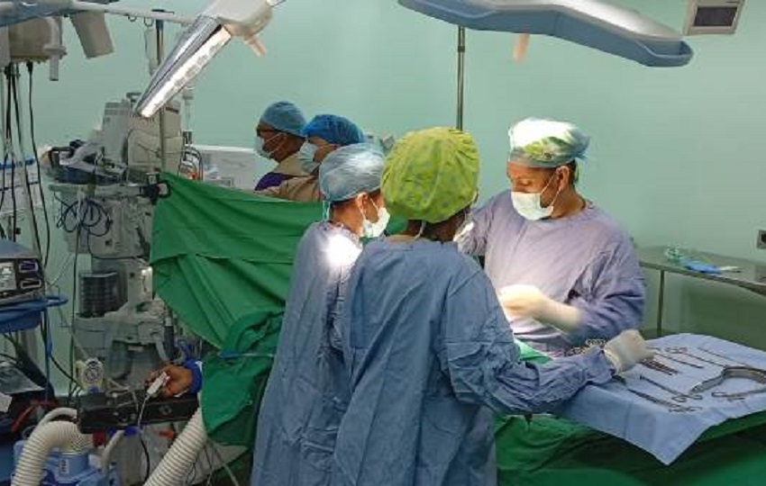 El Dr. Omar De Icaza, director médico de este hospital, informó que ya se ha programado el suministro de los insumos necesarios y la disposición de los médicos especialistas para los siguientes meses. Foto. Cortesía