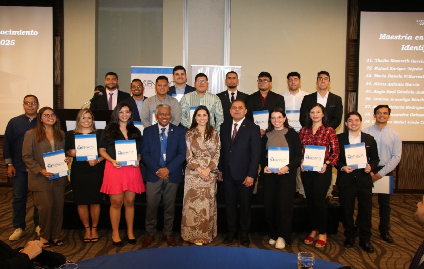 Estas becas representan una inversión de 5,876.000.00 dólares. Foto: Cortesía