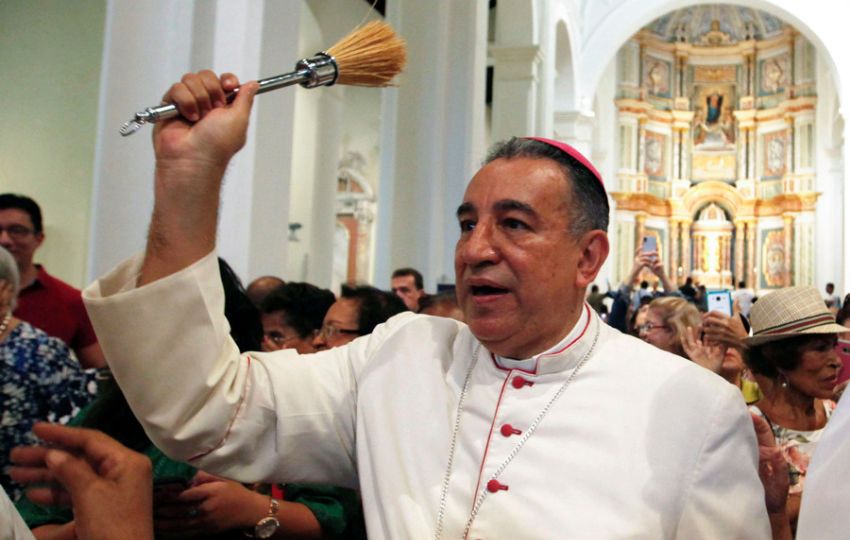 Monseñor José Domingo Ulloa. Foto: EFE