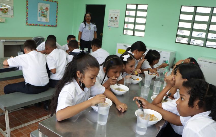 Programa de Almuerzos Escolares. Foto: Archivo