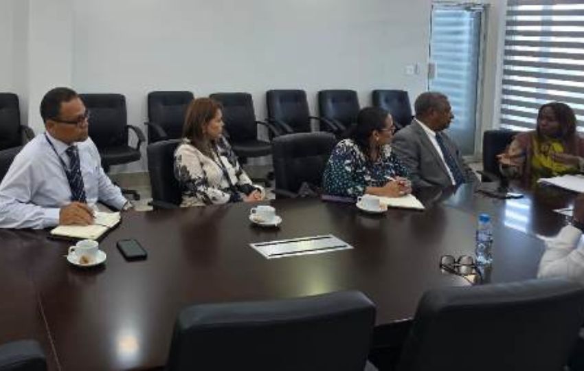 Reunión para el traslado de las oficinas de Aduanas. Foto: Diomedes Sánchez