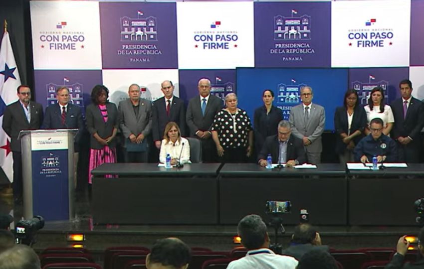 Los ministros participaron de un Consejo de Gabinete Extraordinario.  