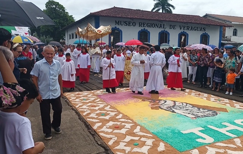Comunidad veragüense retoma las tradiciones. Foto: Melquiades Vásquez
