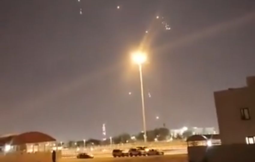Irán lanzó misiles contra la base aérea Al Udeid en Catar.