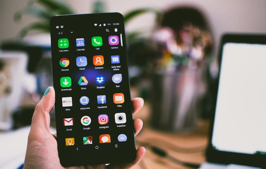 La información en redes sociales puede revelar detalles sobre el solicitante. Foto: Pexels