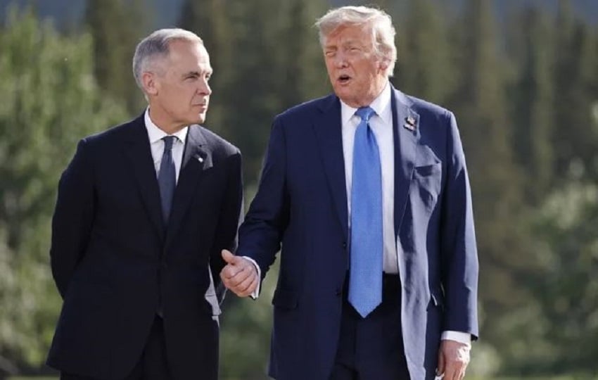 El primer ministro de Canadá, Mark Carney, junto a Donald Trump, presidente de Estados Unidos. Foto: EFE