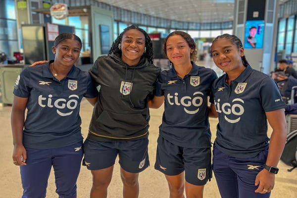 Jugadoras del equipo femenino mayor de Panamá. Foto: EFE