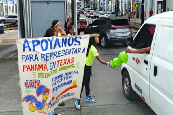 Atletas colonenses buscan el respaldo para representar a Panamá Foto: Diómedes Sánchez