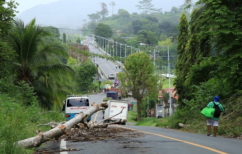 Imágenes de los cierres en Bocas del Toro. Foto: EFE