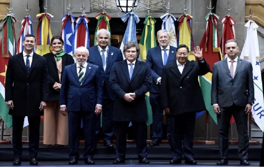 Los líderes asistentes a la cumbre del Mercosur. Foto: EFE