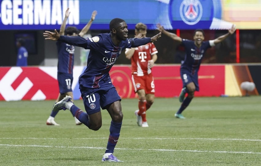 Ousmane Dembele del PSG celebra luego de anotar el 2-0 ante Bayern Múnich en los cuartos de final del Mundial de Clubes. EFE/ERIK S. LESSER