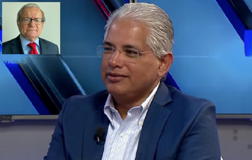 El exmagistrado Arturo Hoyos intercambió opiniones con Blandón. Foto: Cortesía