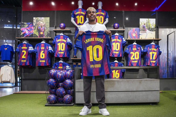 Lamine Yamal renovó con Barcelona y vestirá el número 10. Foto: EFE