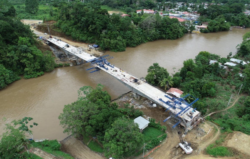 El puente sobre el río Chucunaque. Cortesía