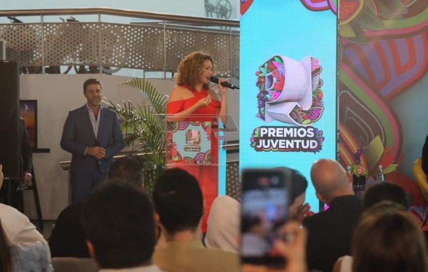 Erika Ender en la conferencia de prensa de la premiación. Foto: Cortesía / MiCultura