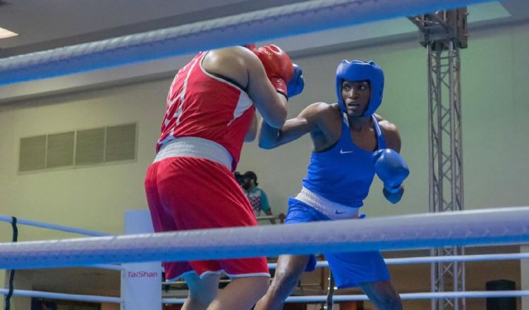 Atheyna Bylon (der.) tendrá que prepararse para el Mundial de Boxeo. Foto: COP