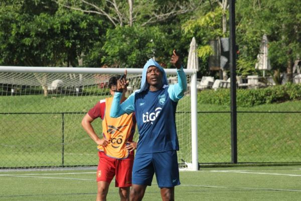 Jorge Dely Valdés, técnico de la Sub-20. Foto. FPF