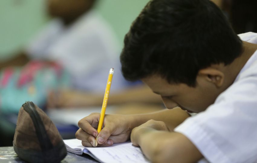 Estudiante de la escuela bilingüe Severino Hernández, en Ciudad de Panamá. Foto: EFE