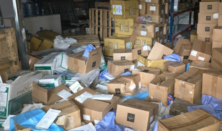 Los depósitos de medicamentos en Changuinola fueron vandalizados durante los cierres de vías . Foto. CSS