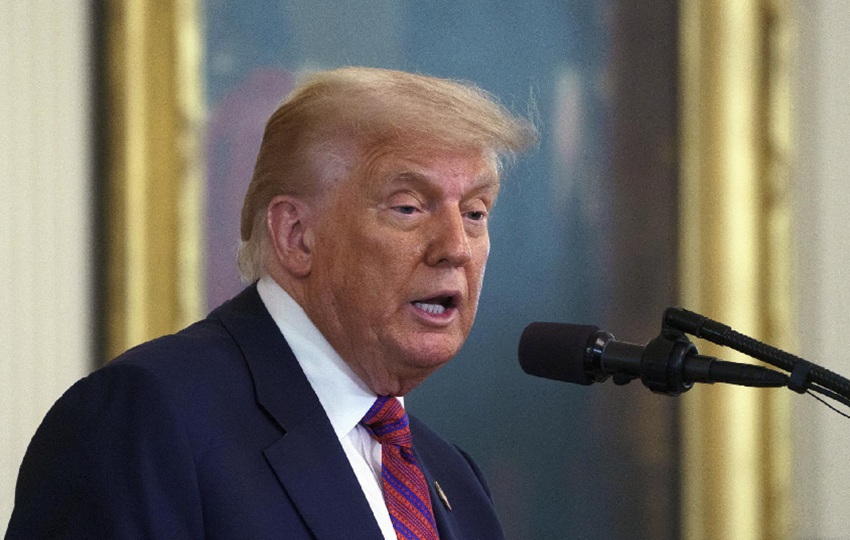 Donald Trump partió este viernes rumbo a Escocia. Foto: EFE