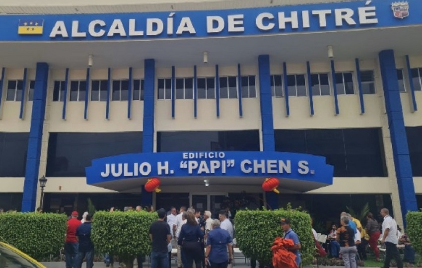 La medida fue aprobada por el Consejo Municipal de Chitré, y autoriza rebajas de hasta un 50% en impuestos, tasas y sanciones administrativas. Foto. Thays Domínguez