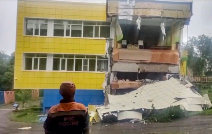 Edificio afectado por el terremoto en Rusia. Foto: EFE Edificio afectado por el terremoto en Rusia. Foto: EFE