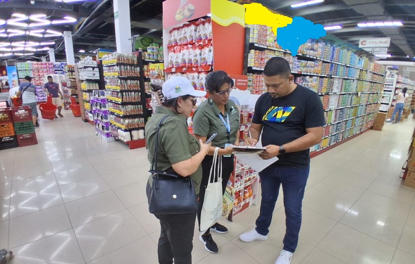 Los operativos de verificación se llevaron a cabo en establecimientos ubicados en Paso Canoas, Boquete y David.  Foto. Cortesía. Mida