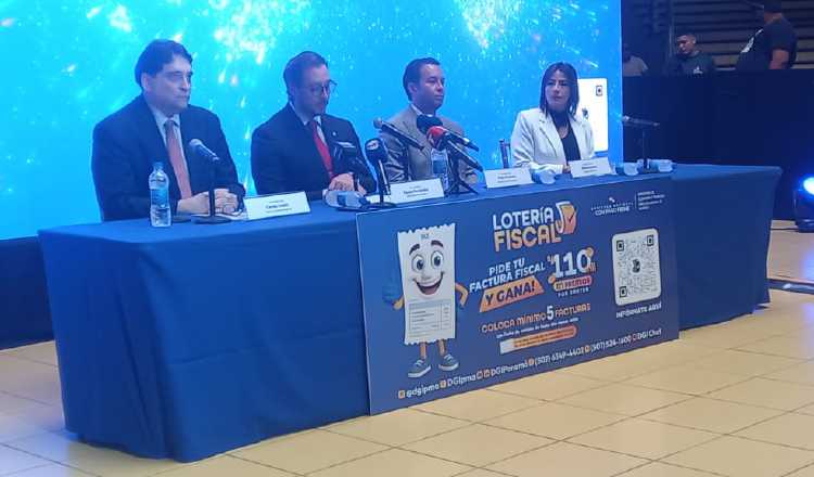 Los centros comerciales serán los lugares donde se colocarán las urnas para depositar los sobres.  Foto: Francisco Paz