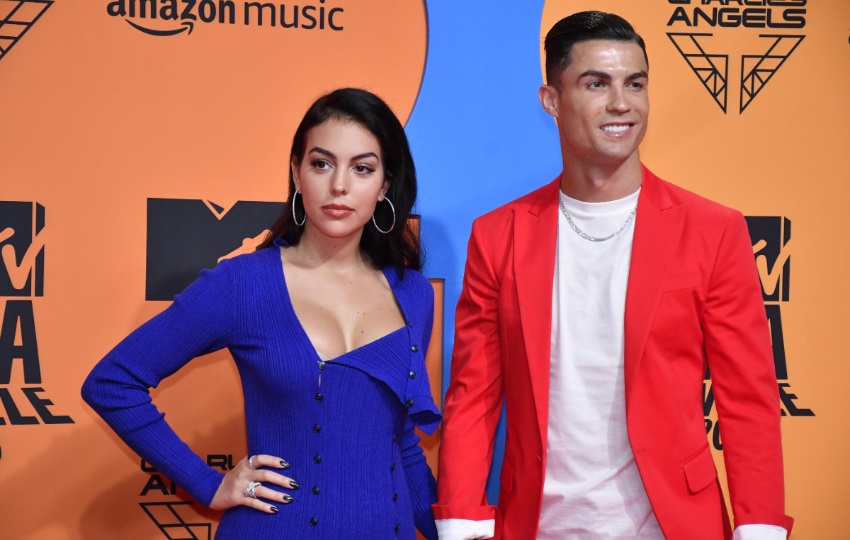 Georgina Rodríguez y Cristiano Ronaldo. Foto: EFE / Raúl Caro Cadenas