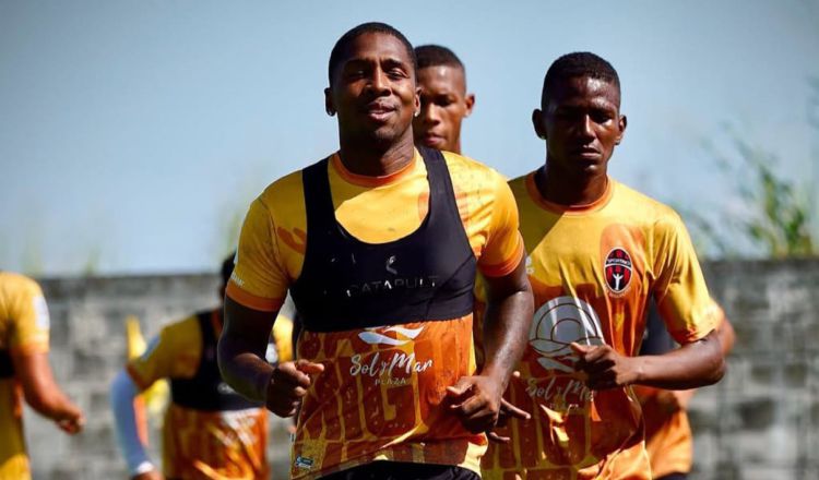 Armando Cooper en los entrenamientos de Sporting. Foto: Instagram