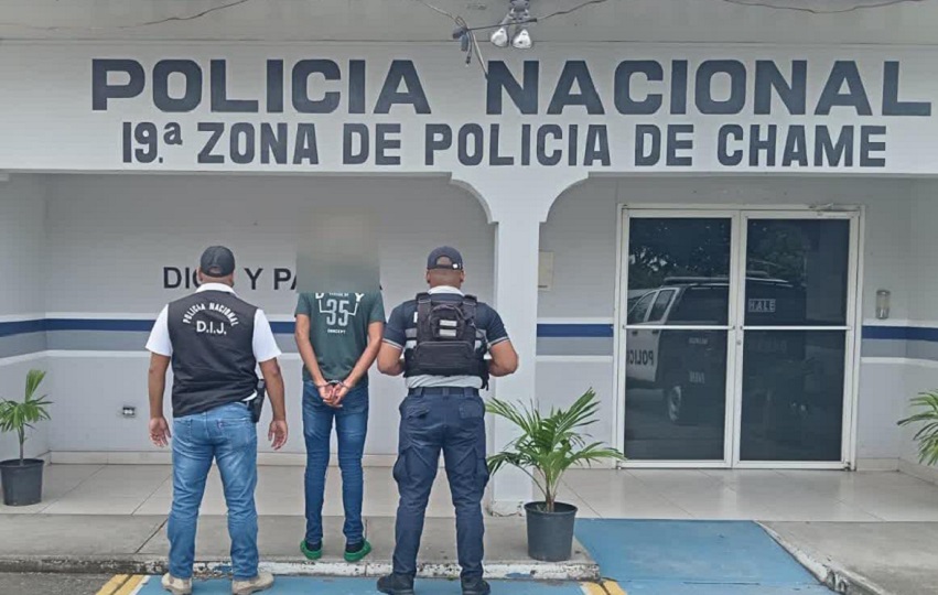 El ciudadano fue conducido ante la autoridad competente para los trámites legales correspondientes. Foto. Policía Nacional