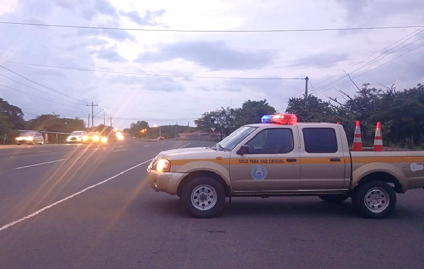 Los moradores insisten en que las autoridades competentes deben ejecutar acciones concretas para mejorar las carreteras y reforzar las medidas de seguridad vial.  Foto. Thays Domínguez