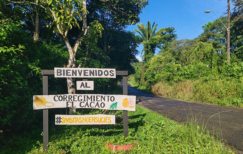 Durante los meses de verano son organizados tours a las cascadas La Gloria, La Golondrina y el balneario Arenilla.