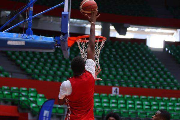 La Copa Latina de Baloncesto no se pudo jugar en la Arena Roberto Durán por segundo día consecutivo. Foto: Fepaba La Copa Latina de Baloncesto no se pudo jugar en la Arena Roberto Durán por segundo día consecutivo. Foto: Fepaba