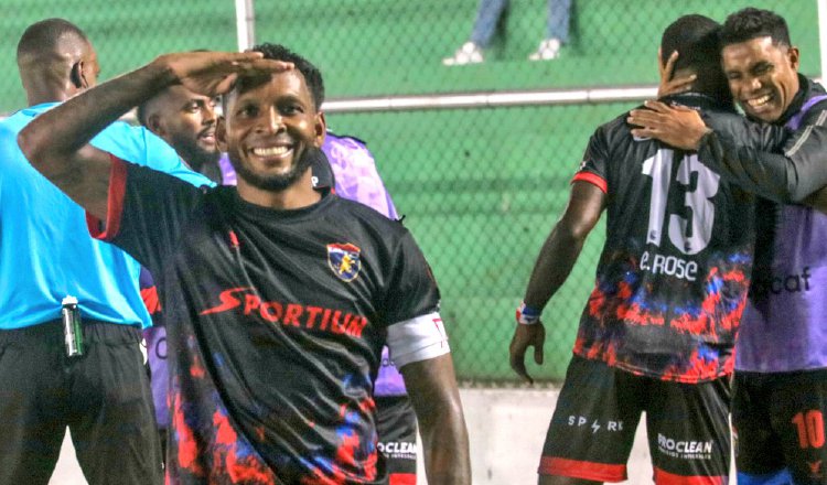 Alberto 'Negrito' Quintero, jugador de Plaza Amador. Foto:@cdplazaamador