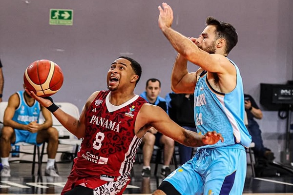 Panamá cayó en su debut ante Uruguay. Foto: Fepaba