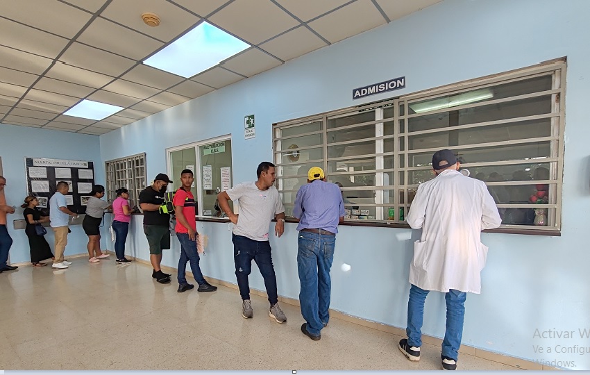 Las pesquisas del Ministerio de Salud (Minsa) tienen en la mira al personal médico y administrativo que se encontraba laborando el 14 de agosto. Foto. Eric Montenegro