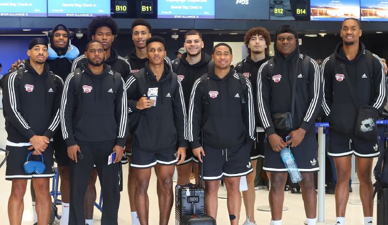 Equipo de Panamá en el Aeropuerto Internacional de Tocumen. Foto: Fepaba