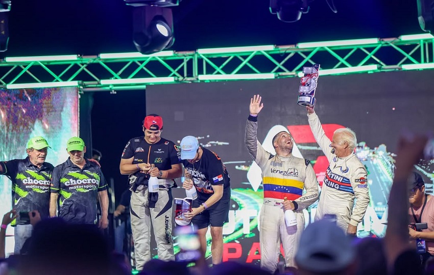 Algunos de los ganadores. Foto: autodromopanama
