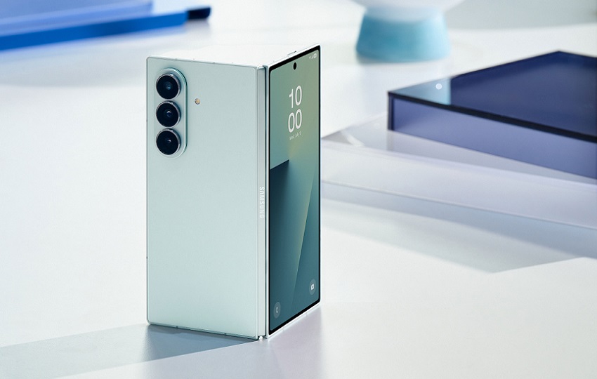 El Galaxy Z Fold7 se luce en condiciones de poca luz.