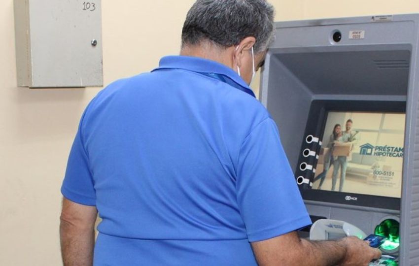 El beneficio debió entregarse en la quincena pasada. Foto: Archivo