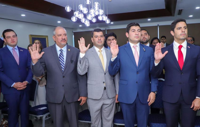 Juramentación de los miembros del IPAC. Foto: Cortesía