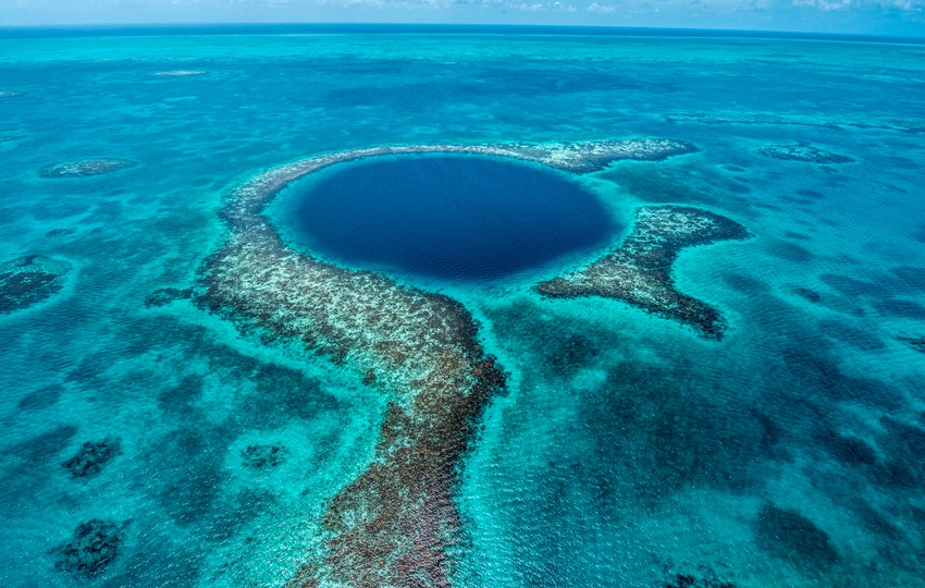 El Gran Agujero Azul es un sitio emblemático de Belice. Foto: Cortesía