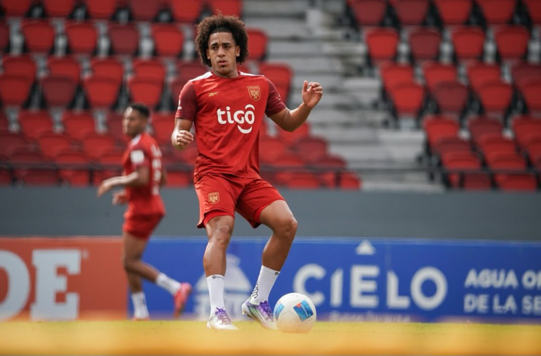 Adalbeto 'Coco' Carrasquilla, durante los entrenamientos. Foto: FPF