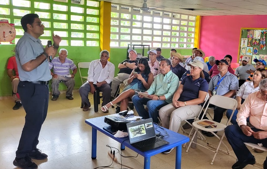 Ricardo Moreno, de la Fundación Yaguará Panamá, durante el conversatorio. Foto: Cortesí